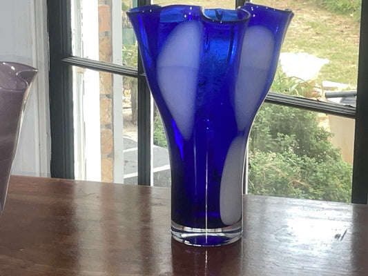 Large Vintage Cobalt Blue and White Polka Dot 'Handkerchief' Fazzoletto Art Glass Vase, Attributed to Murano Style (Mid-Century Modern)